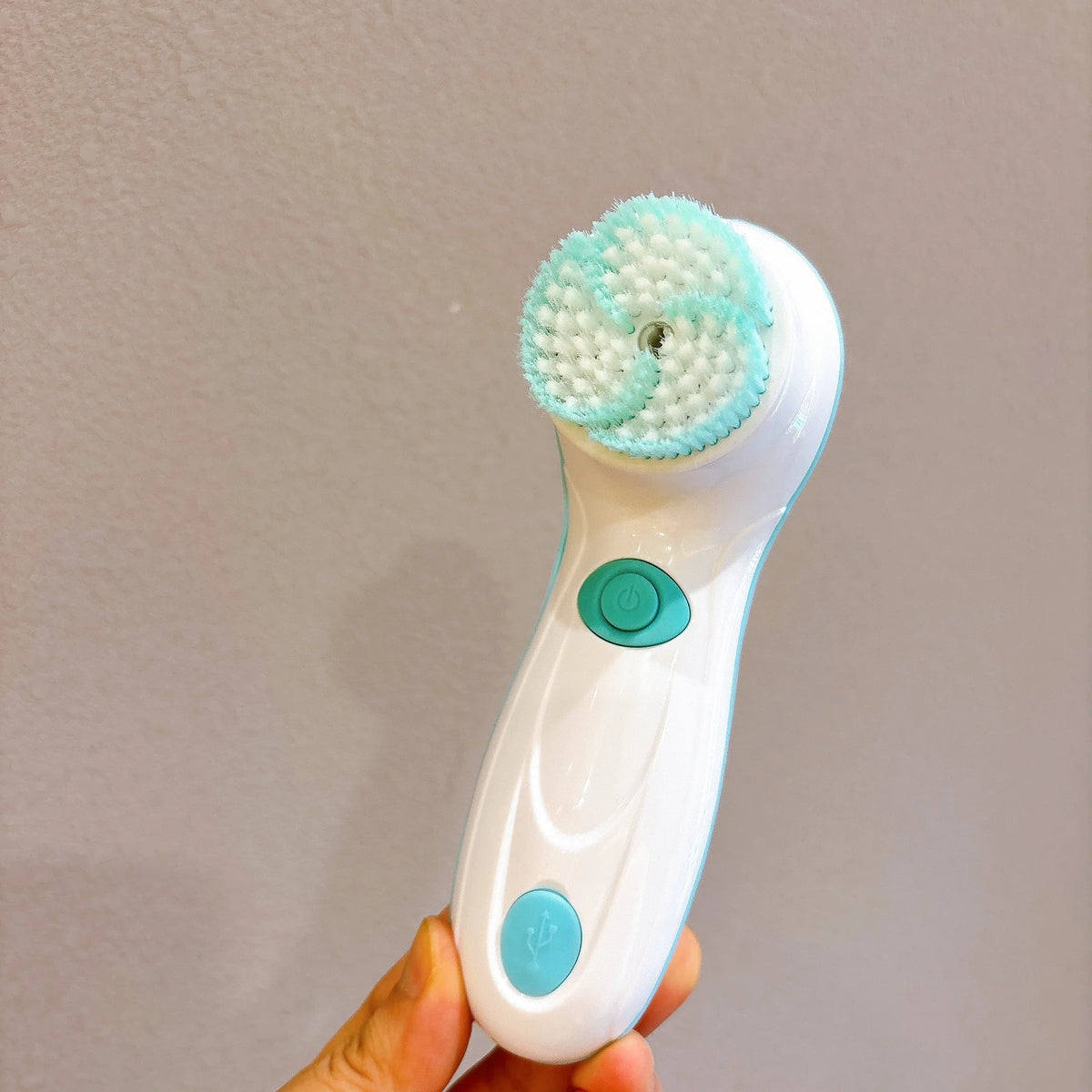 ✨ DermaSonic™ Escova Facial Multifuncional 5 em 1 [Limpeza Profunda Sem Agressão]