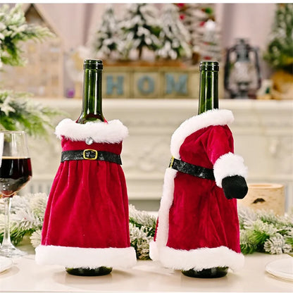 Par Casal Noel em Veludo: Capa Decorativa de Natal para Vinhos