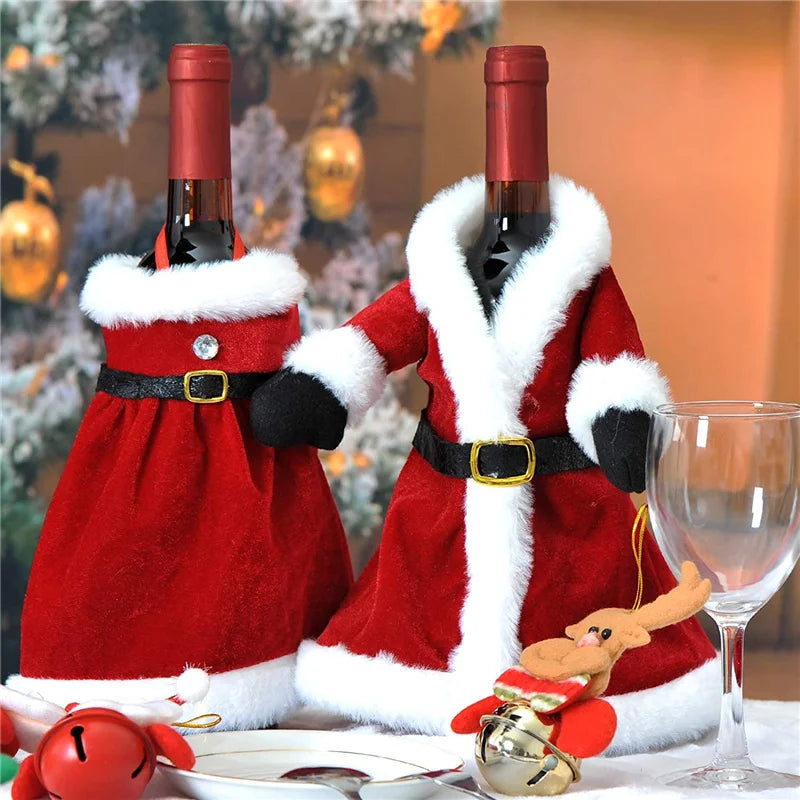 Par Casal Noel em Veludo: Capa Decorativa de Natal para Vinhos